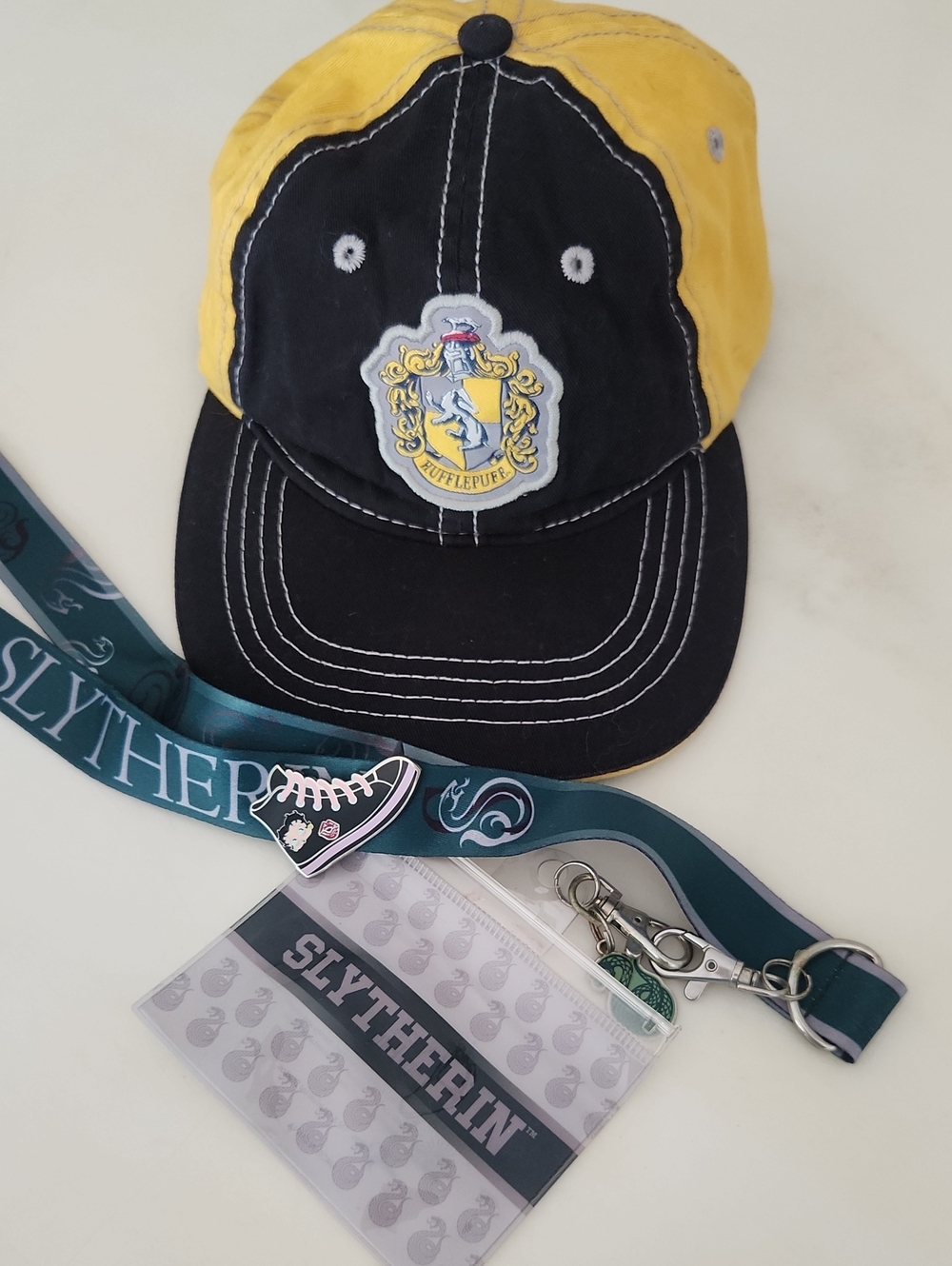 Harry Pottter Hufflepuff Black & Yellow Baseball Cap And Slytherin Lanyard